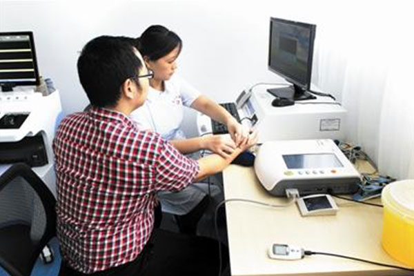 ����С�����Ⱥ���A(y��)���������R