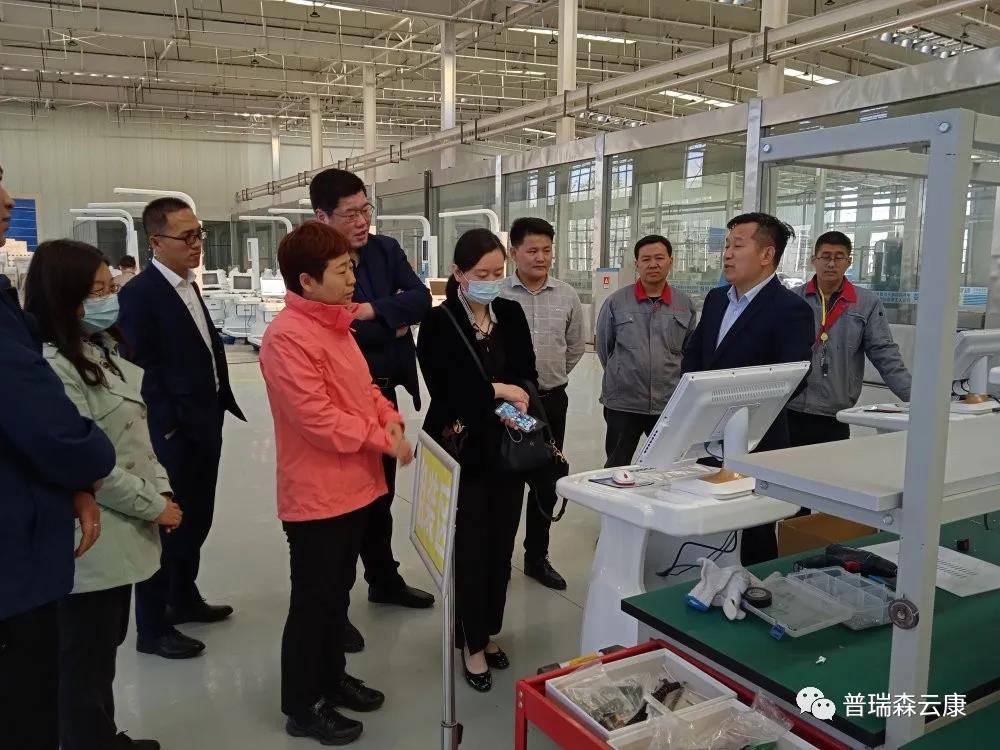 ������һ��Ժ���I(l��ng)��(d��o)�W�R����ɭ���^���죬�t(y��)������ƽ�_(t��i)�٫@�϶�